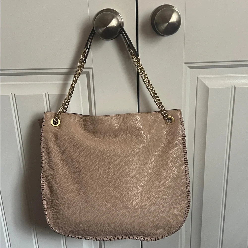 Michael Kors Whipped Chelsea Leather Shoulder Bag - Picture 3 of 8